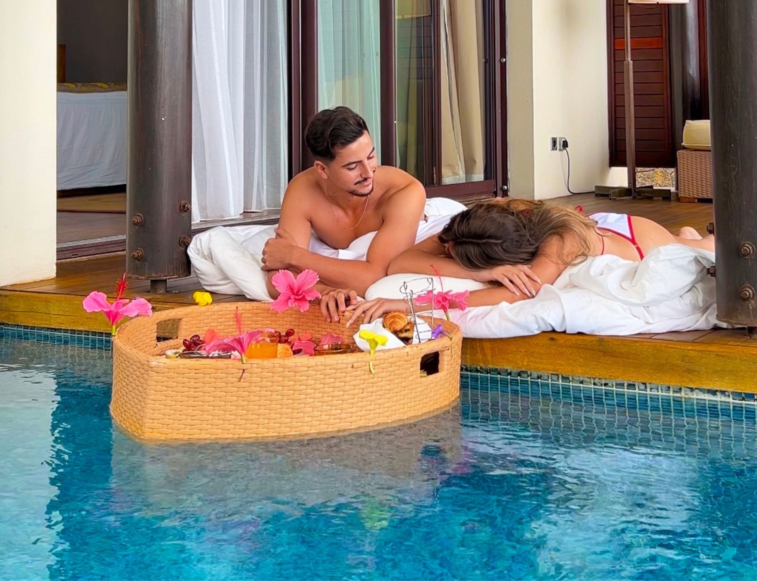 Private heated pool suite in Mauritius